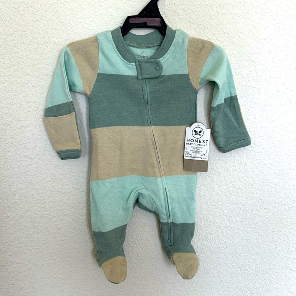 Honest Baby onsie sleep-n-play